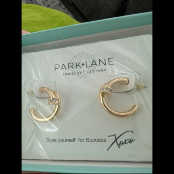 Park Lane Crest Earrings Gold Plated CZ Hoop NIB - with matching Ring Size 8 - Picture 4 of 5